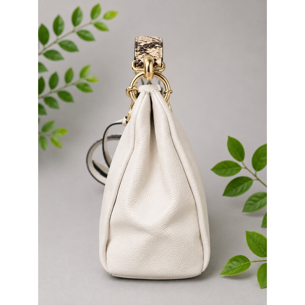 C208 Coach Mia crossbody - Picture 5 of 8